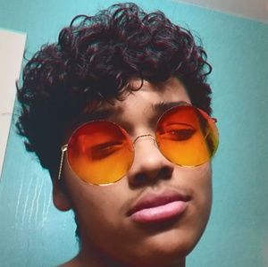 Meet your Posher, Luis